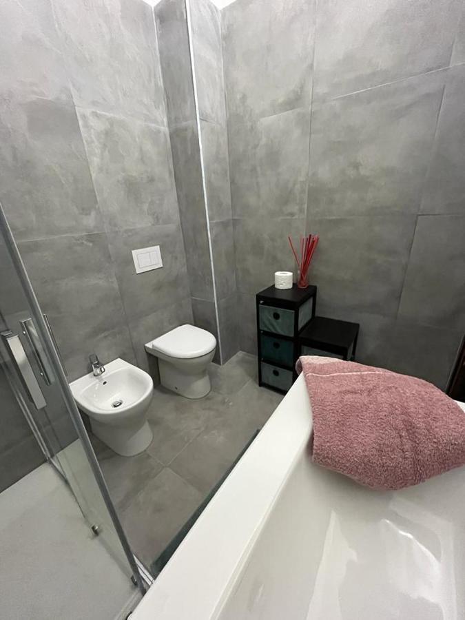 Appartamento Timeless Con Piscina E Tennis Valbrona ภายนอก รูปภาพ