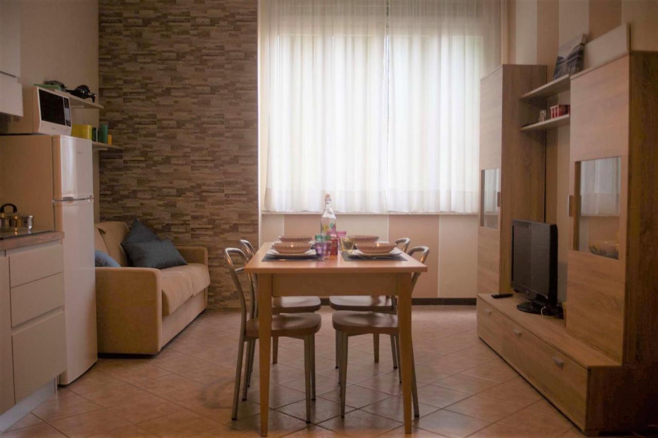Appartamento Timeless Con Piscina E Tennis Valbrona ภายนอก รูปภาพ
